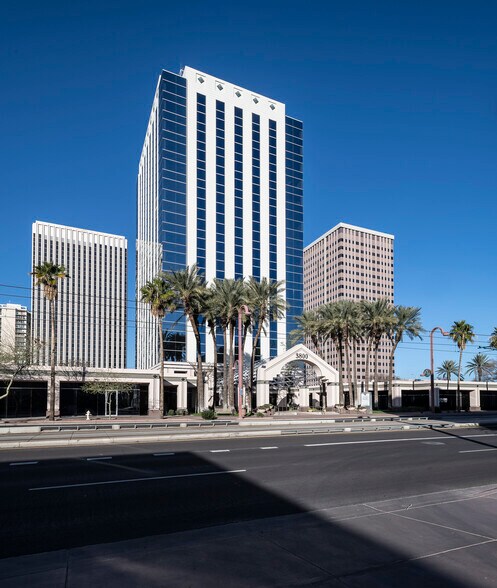 3838 N Central Ave, Phoenix, AZ à louer - Photo de l’immeuble – Image 3 sur 7