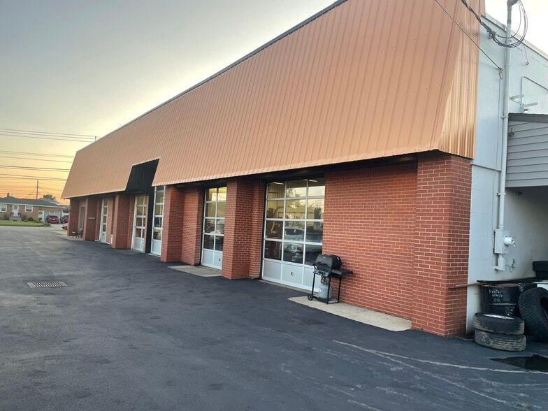 2255 George Urban Blvd, Depew, NY à vendre - Photo de l’immeuble – Image 2 sur 29