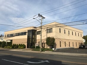 194 Main St, Norwalk, CT à louer Photo de l’immeuble– Image 2 sur 12