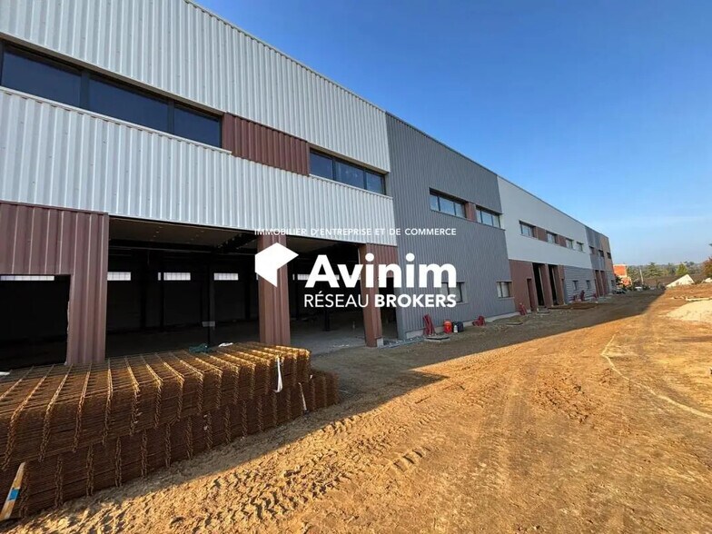 Local d’activités dans Viarmes à louer - Photo de l’immeuble – Image 3 sur 16