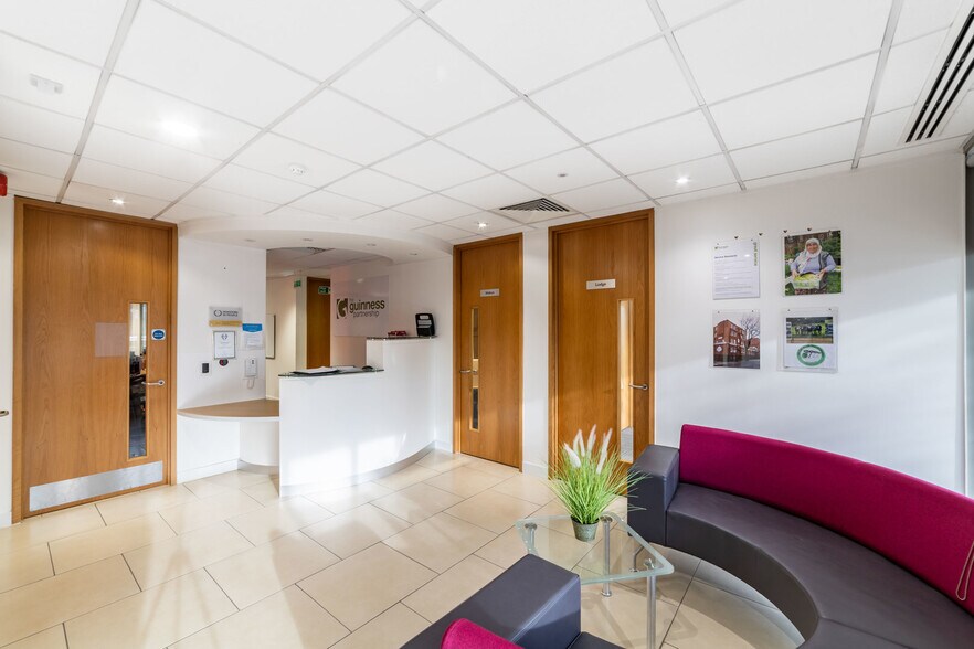 851 Silbury Blvd, Milton Keynes à louer - Photo intérieure – Image 2 sur 8