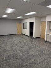 1900 S Proforma Ave, Ontario, CA à louer Photo intérieure– Image 1 sur 3