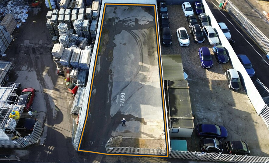 27 Canal Way, Londres à louer Photo de l’immeuble– Image 1 sur 2