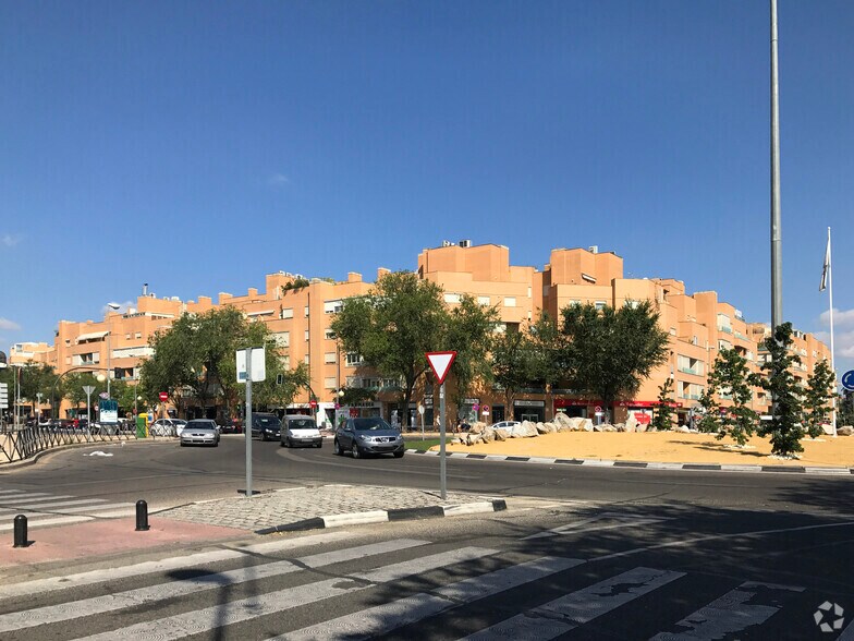 Immeuble residentiel dans Alcobendas, Madrid à vendre - Photo principale – Image 1 sur 1