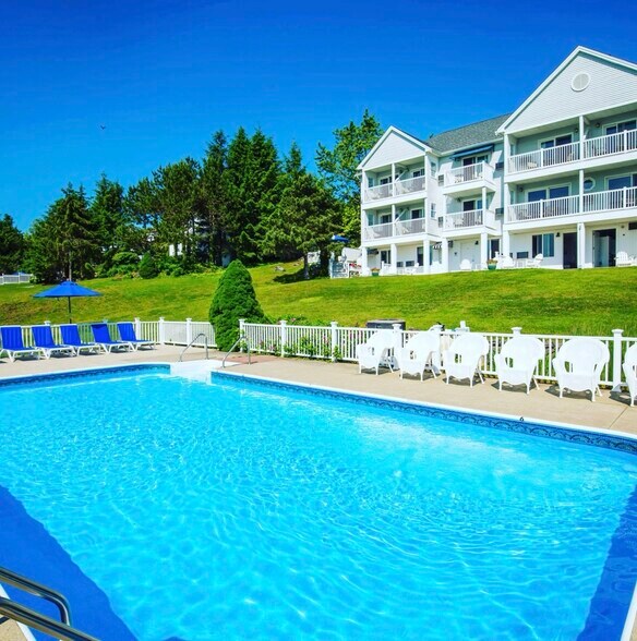 886 Commercial St, Rockport, ME à vendre - Photo de l’immeuble – Image 2 sur 35