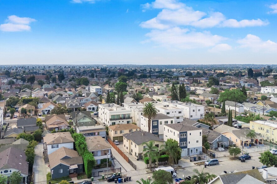 550 W 41st Dr, Los Angeles, CA à vendre - Photo de l’immeuble – Image 2 sur 6