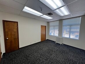 153-191 High St SE, Salem, OR à louer Photo intérieure– Image 2 sur 4