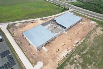 Freeport Rd, Von Ormy, TX à louer Photo de la construction– Image 2 sur 4