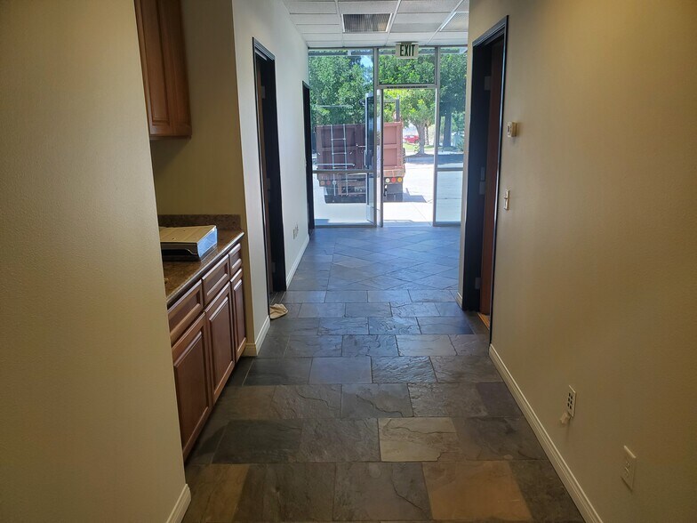 1100-1120 W 10th St, Azusa, CA à vendre - Photo de l’immeuble – Image 3 sur 5