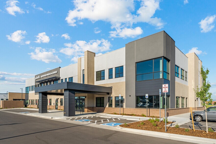4660 N Yosemite St, Denver, CO à louer - Photo de l’immeuble – Image 3 sur 4
