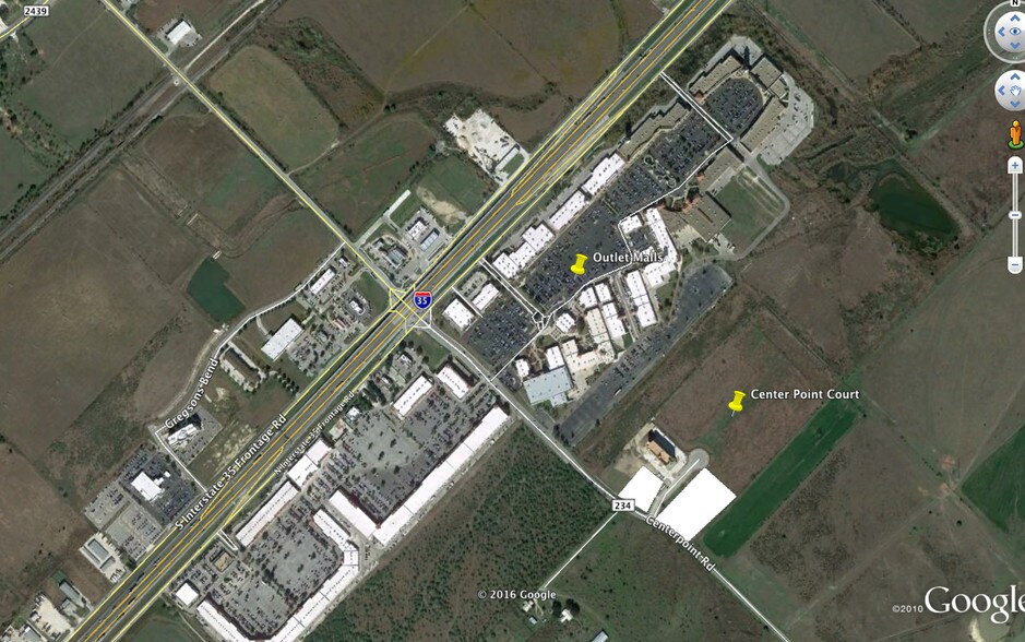 1405 Centerpoint Rd, San Marcos, TX à vendre - Photo de l’immeuble – Image 2 sur 3