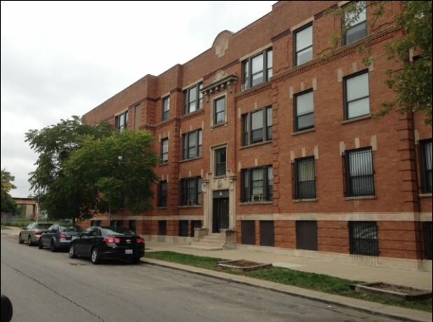 352 E 60th St, Chicago, IL à vendre - Photo principale – Image 1 sur 1