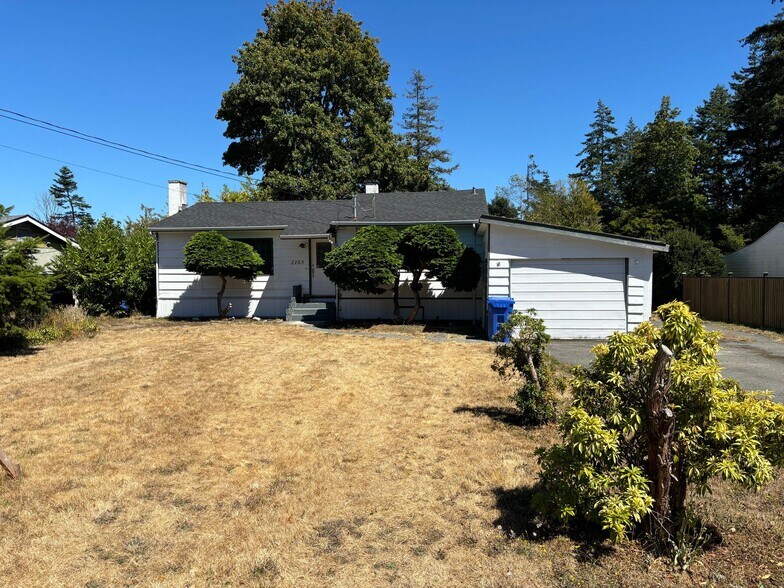 2103 Townsend Rd, Sooke, BC à vendre - Photo principale – Image 1 sur 3