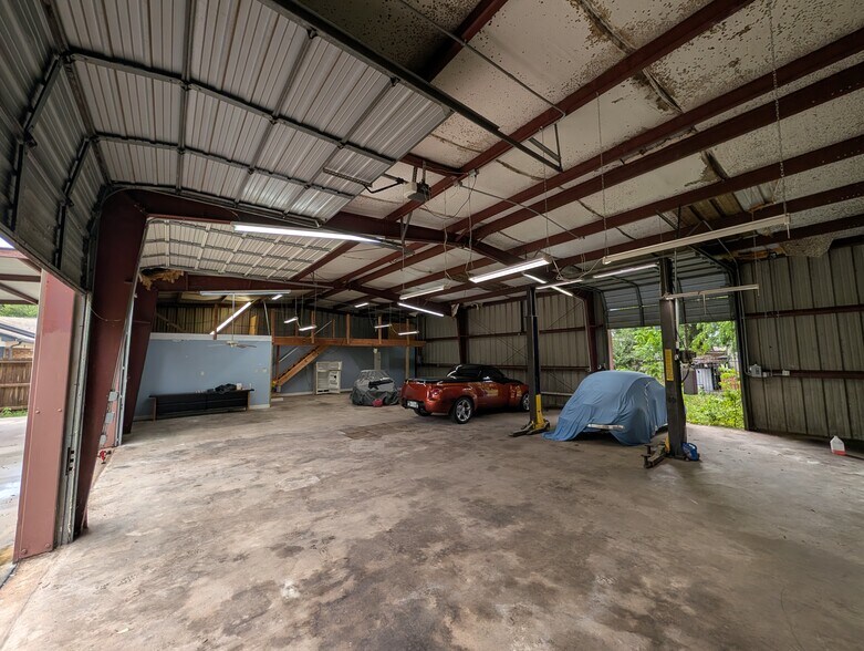 11914 New Meadow Dr, Houston, TX à vendre - Photo intérieure – Image 3 sur 5
