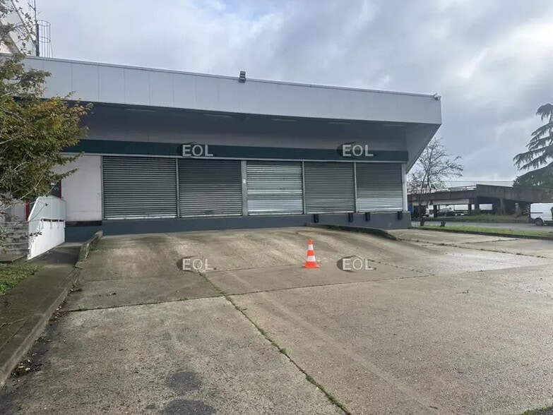 Industriel/Logistique dans Aulnay-sous-Bois à louer - Photo de l’immeuble – Image 1 sur 11