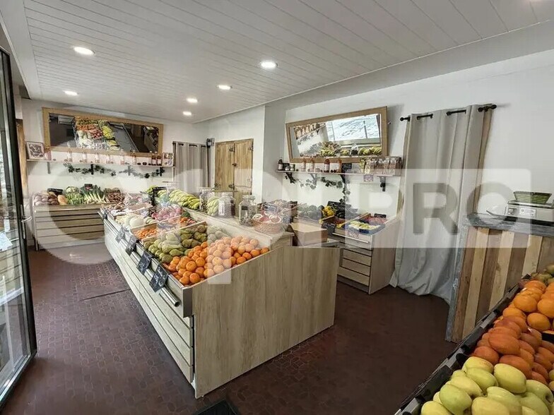 Local commercial dans Le Havre à louer - Photo intérieure – Image 1 sur 5