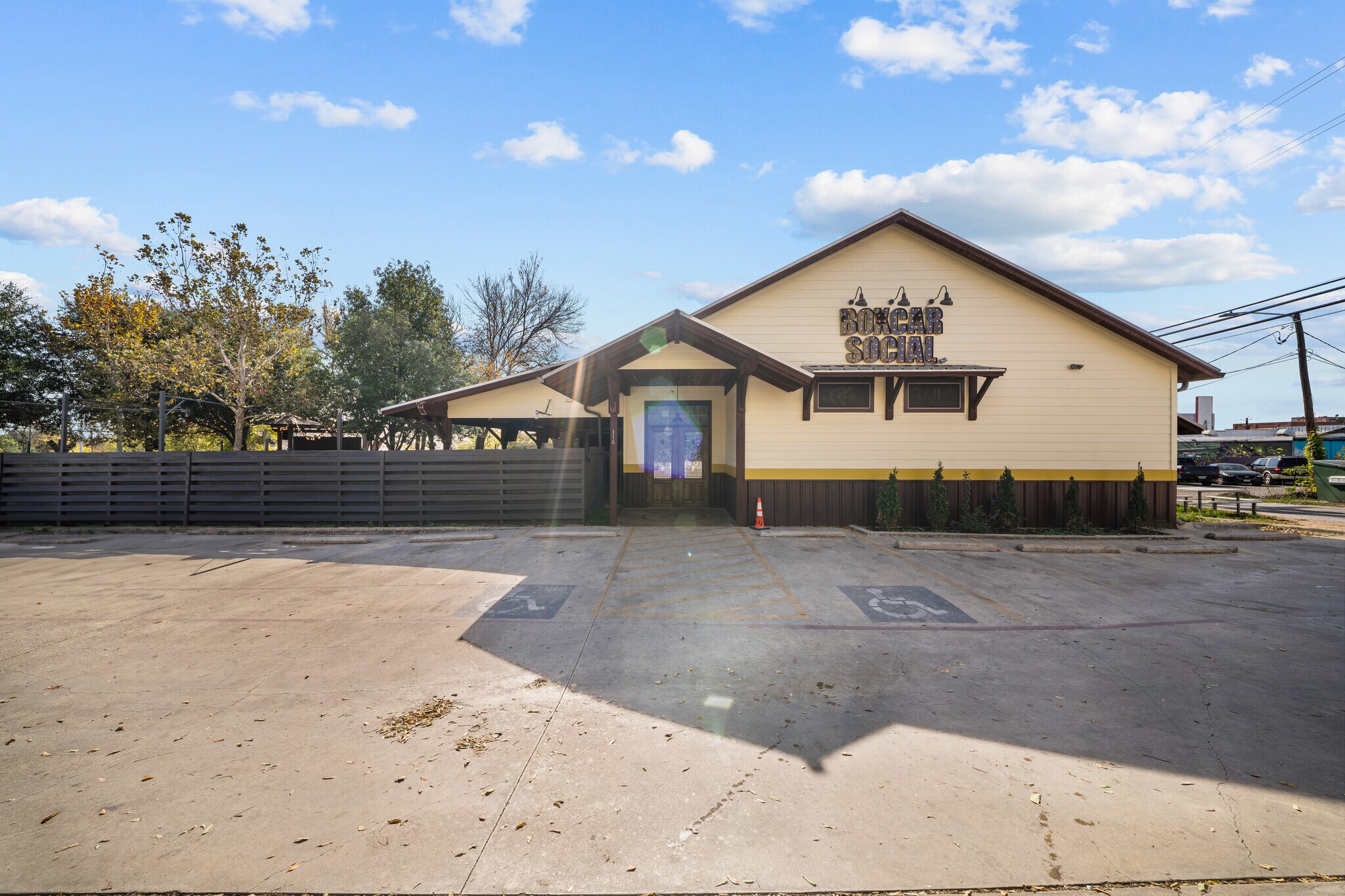 116 Edward Gary St, San Marcos, TX à louer Photo principale– Image 1 sur 20