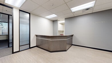 5060 California Ave, Bakersfield, CA à louer Numérisation 3D Matterport– Image 1 sur 5