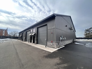 Plus de détails pour 5484 7th St NE, Fridley, MN - Industriel/Logistique à vendre