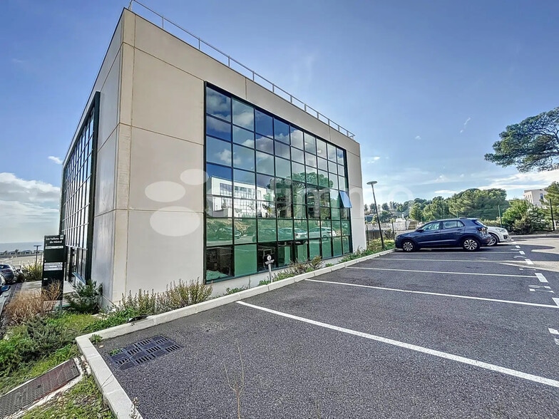 392 Avenue Des Genévriers, La Ciotat à louer - Photo de l’immeuble – Image 1 sur 4