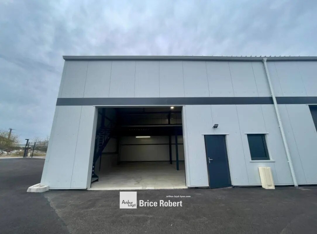 26 Rue Du 8 Mai 1945, Chavanoz à louer Photo de l’immeuble– Image 1 sur 7