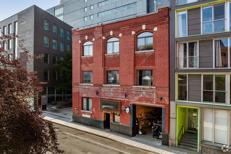 64 Rue Prince, Montréal, QC à vendre - Photo de l’immeuble – Image 2 sur 4