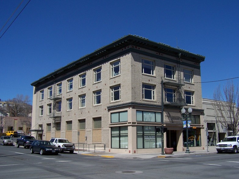 501 Main St, Klamath Falls, OR à louer - Photo de l’immeuble – Image 2 sur 10