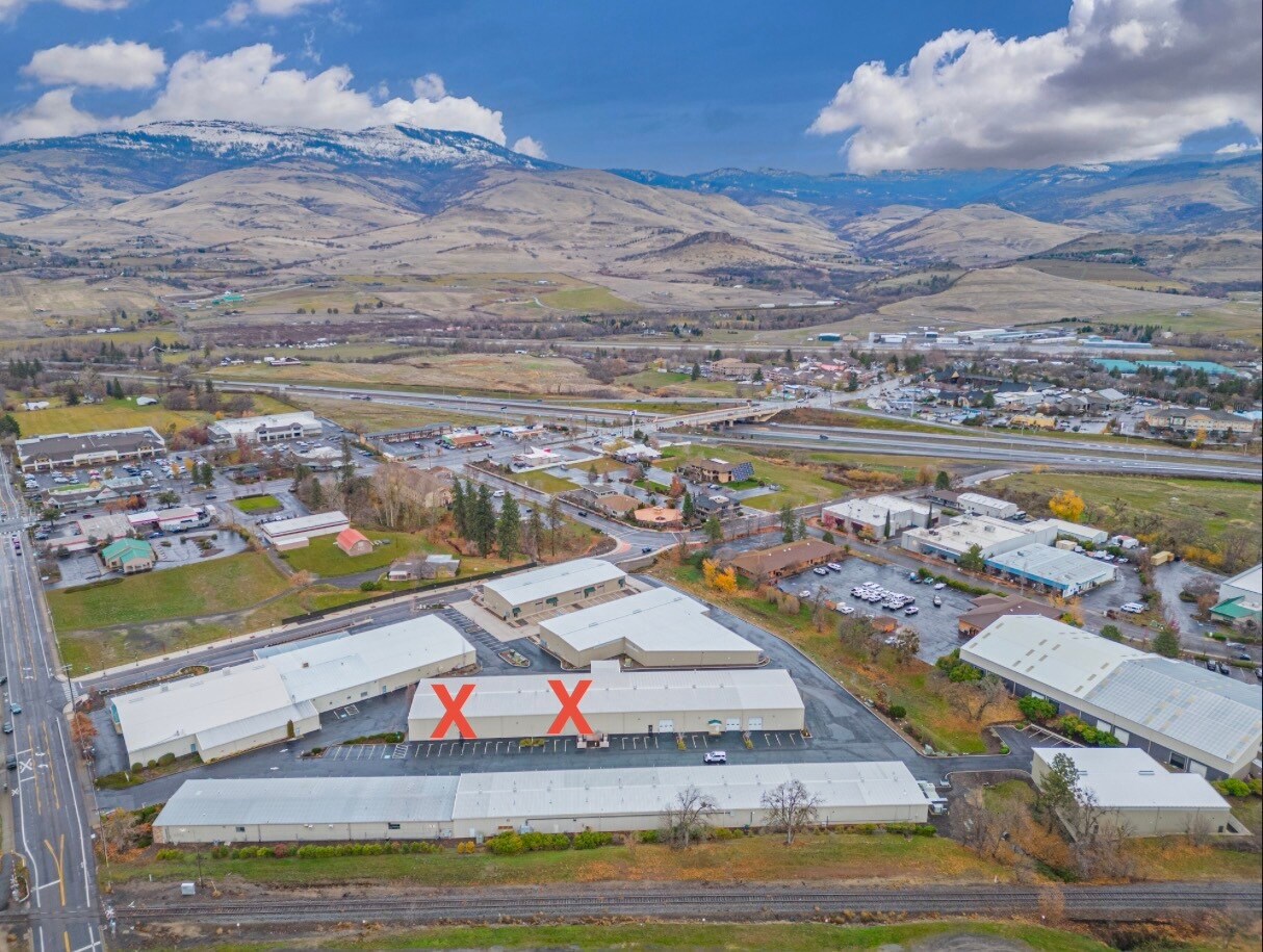 688 Tolman Creek Rd, Ashland, OR à louer Aérien– Image 1 sur 24