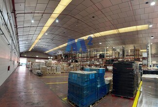 Plus de détails pour Industriel/Logistique à louer