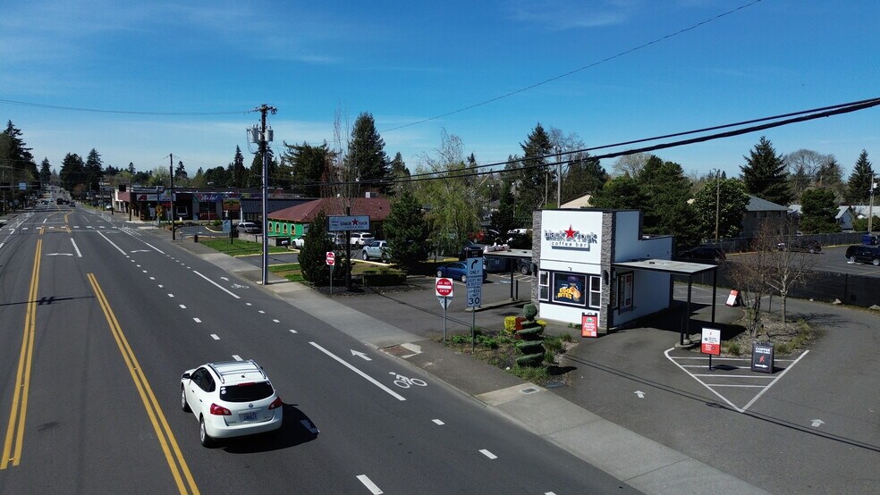 2630 E Fourth Plain Blvd, Vancouver, WA à vendre - Photo de l’immeuble – Image 2 sur 7