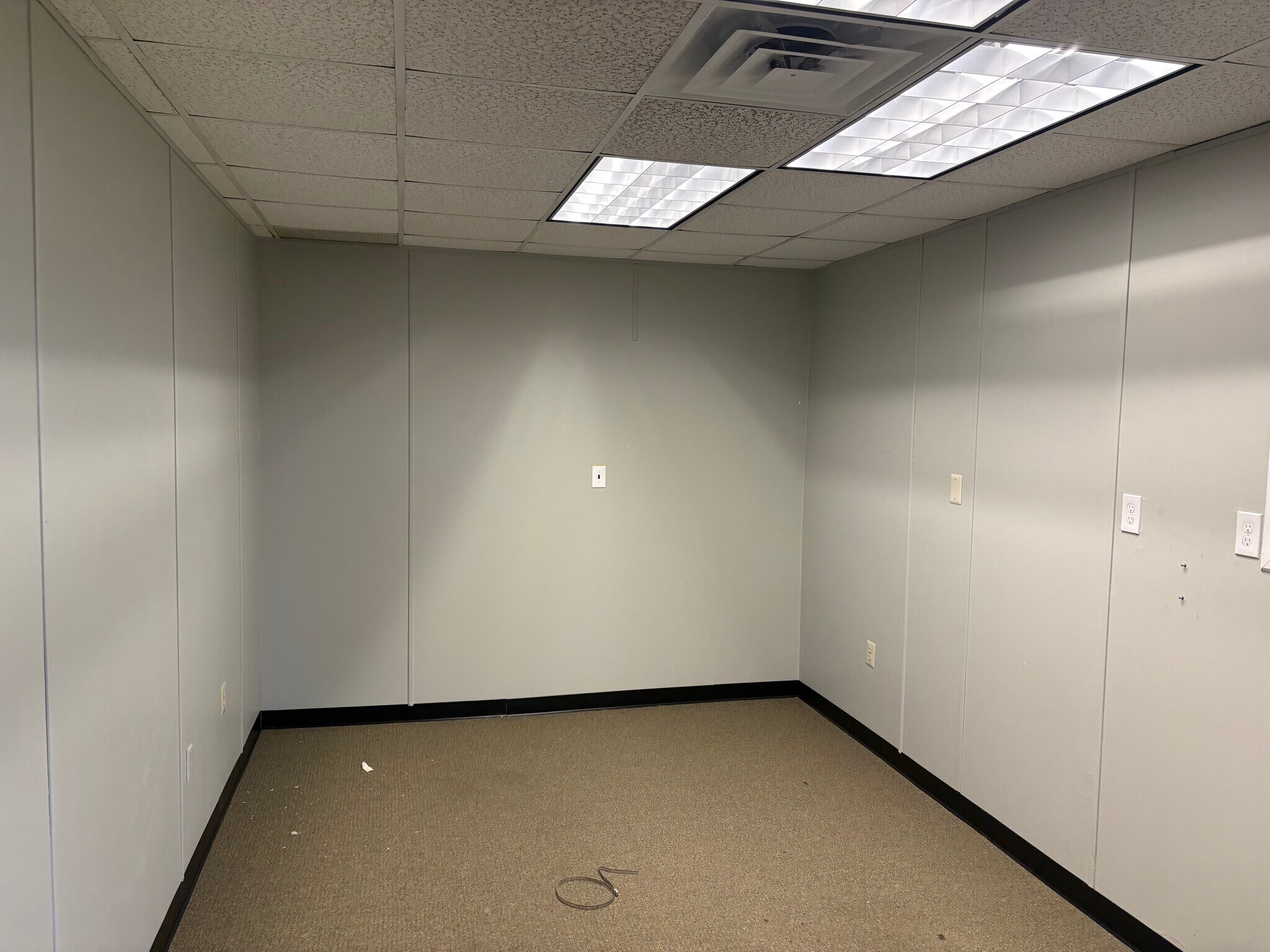 1101 N Kings Hwy, Cherry Hill, NJ à louer Photo intérieure– Image 1 sur 3