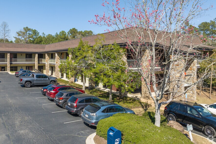 300 Cahaba Park Cir, Birmingham, AL à louer - Photo de l’immeuble – Image 1 sur 23