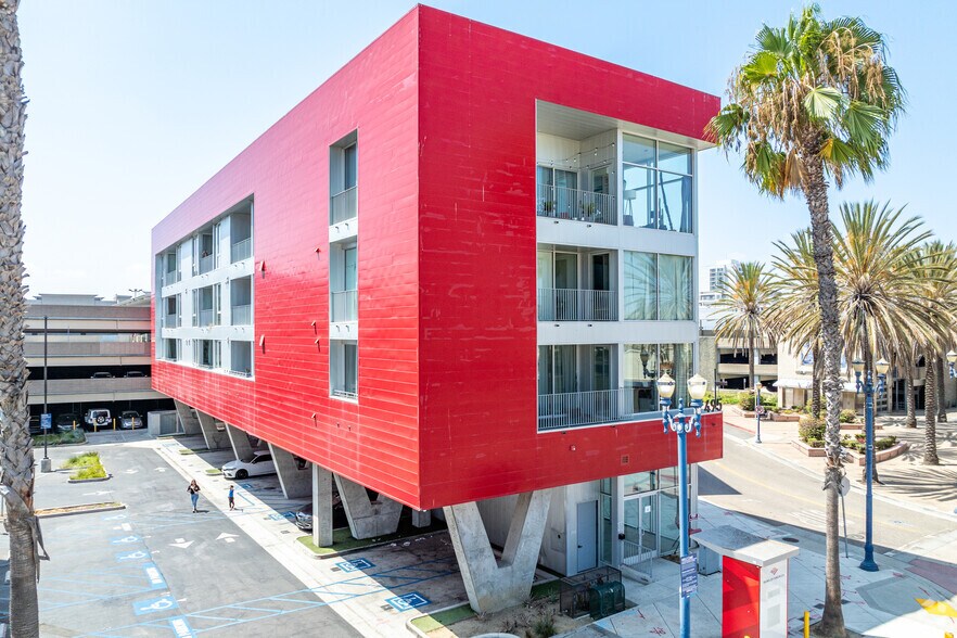495 N Promenade, Long Beach, CA à louer - Photo de l’immeuble – Image 2 sur 6