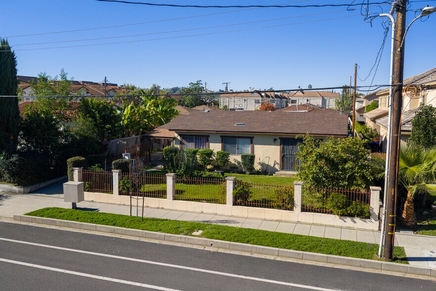 215 N Alhambra Ave, Monterey Park, CA à vendre - Photo de l’immeuble – Image 2 sur 53