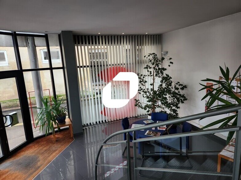 Bureau dans Bordeaux à louer - Photo de l’immeuble – Image 3 sur 10