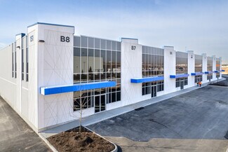 Plus de détails pour 151 Steinway Blvd, Toronto, ON - Industriel/Logistique à louer