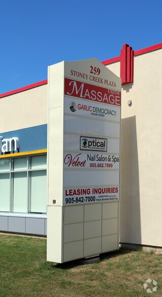 259 Highway 8, Hamilton, ON à louer - Photo de l’immeuble – Image 3 sur 13