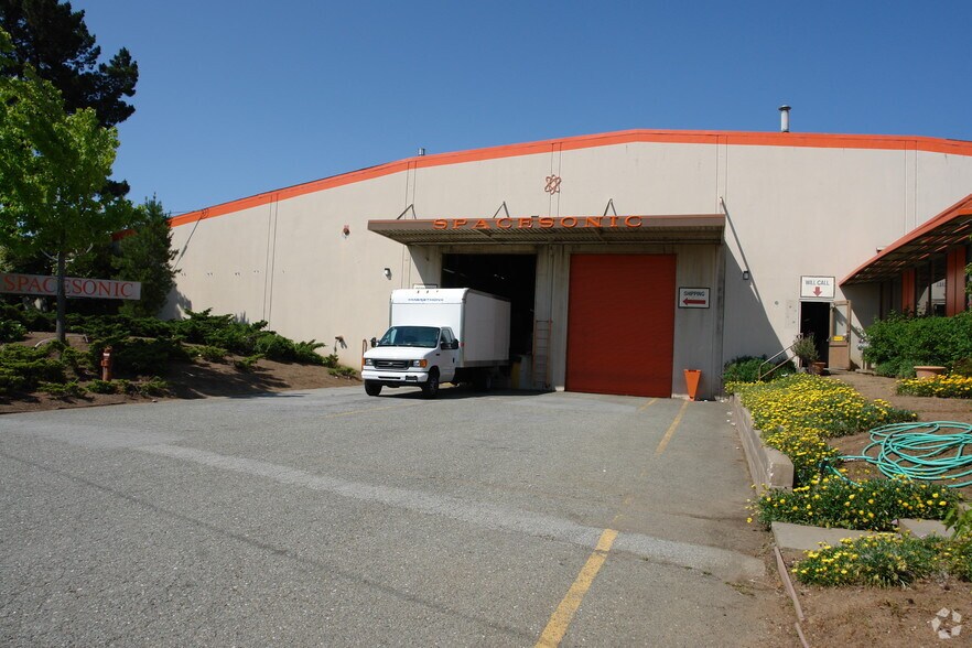 266 Industrial Rd, San Carlos, CA à louer - Photo de l’immeuble – Image 2 sur 2