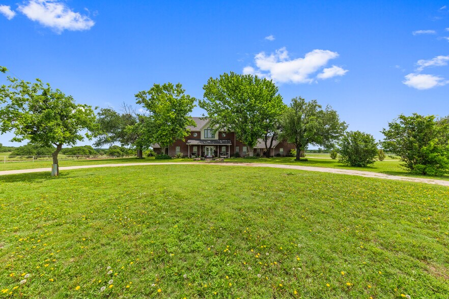 1674 Cuba Rd, Bridgeport, TX à vendre - Photo de l’immeuble – Image 3 sur 8