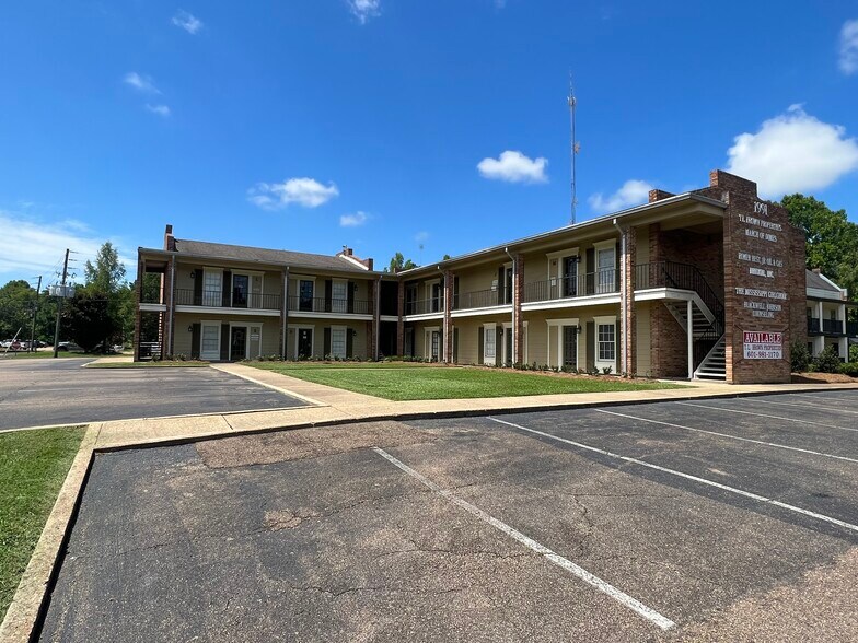 1991 Lakeland Dr, Jackson, MS à vendre - Photo de l’immeuble – Image 2 sur 3