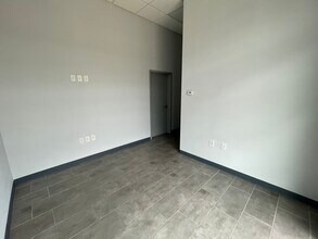 331 Corporate Wood Dr, Magnolia, TX à louer Photo de l’immeuble– Image 2 sur 6