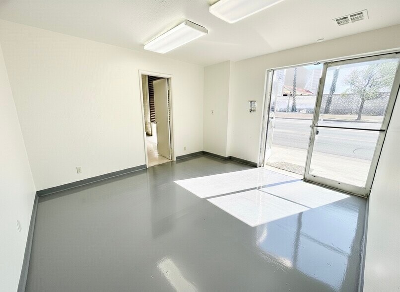 1166 Independence Ave, Mountain View, CA à louer - Photo de l’immeuble – Image 3 sur 6