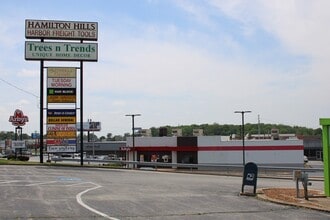 581-621 Old Hickory Blvd, Jackson, TN à louer Photo de l’immeuble– Image 2 sur 4