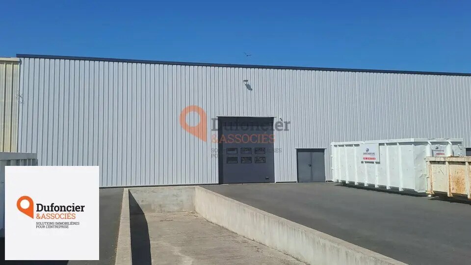Bureau dans Châtellerault à louer - Photo de l’immeuble – Image 2 sur 7