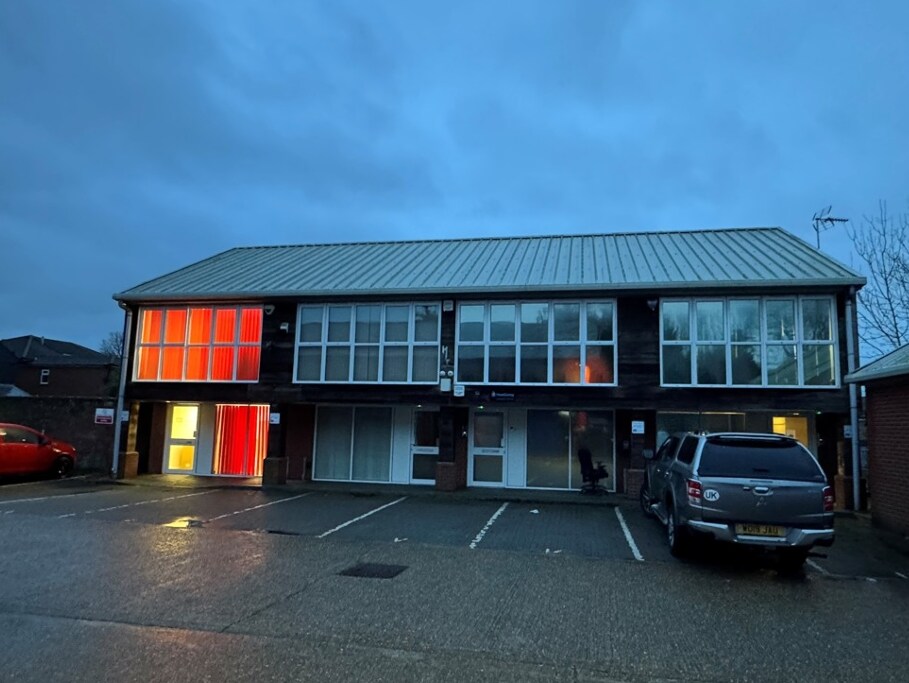 Millbrook Rd E, Southampton à louer Photo principale– Image 1 sur 2