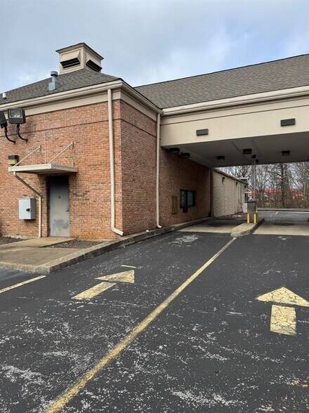 1112 W 7th St, Hopkinsville, KY à louer - Photo de l’immeuble – Image 3 sur 4