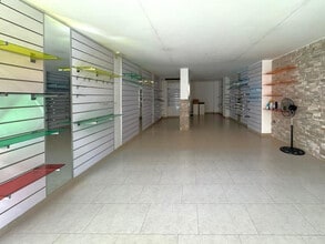 Local commercial dans El Vendrell, Tarragona à louer Photo intérieure– Image 2 sur 12