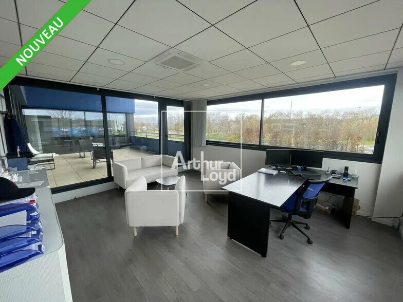 Bureau dans Marolles-sur-Seine à louer - Photo de l’immeuble – Image 2 sur 3
