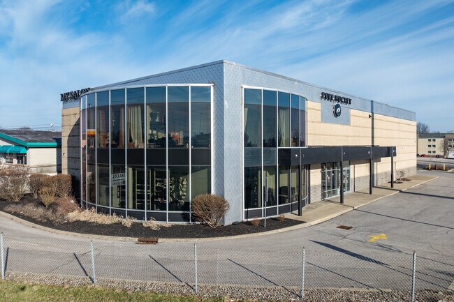 Plus de détails pour 6505 Mayfield Rd, Mayfield Heights, OH - Local commercial à vendre
