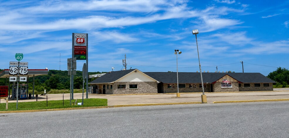 102 Dewey Bartlett Ave, Henryetta, OK à vendre - Photo de l’immeuble – Image 3 sur 7